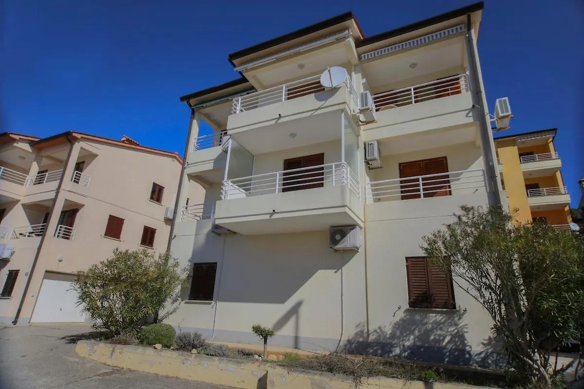 App With Ac, Pets Friendly,389 Apartment Rabac